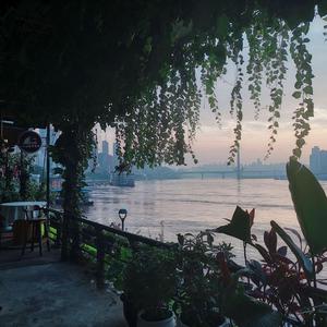 人妻无码vs中文字幕久久av爆
